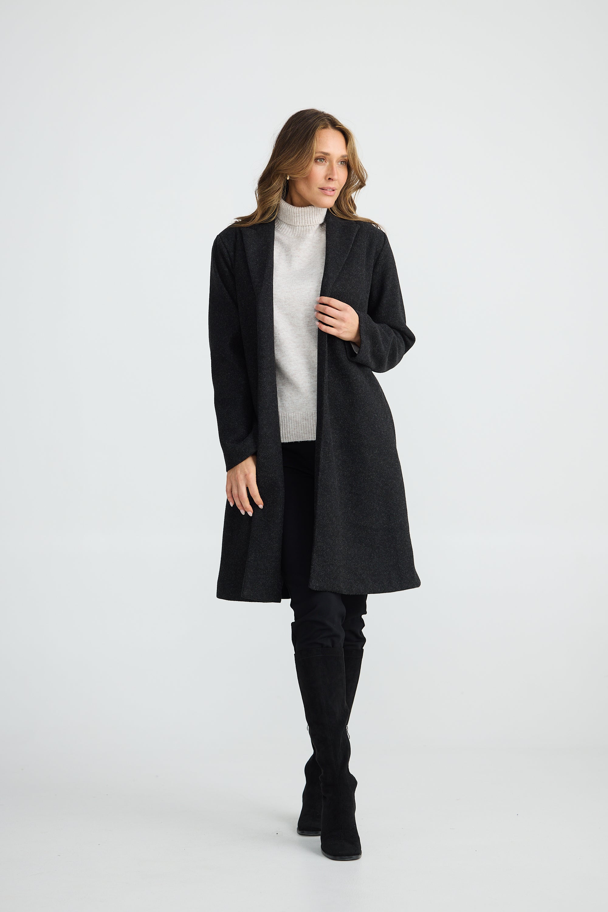 longline-edge-to-edge-coat-black-marle