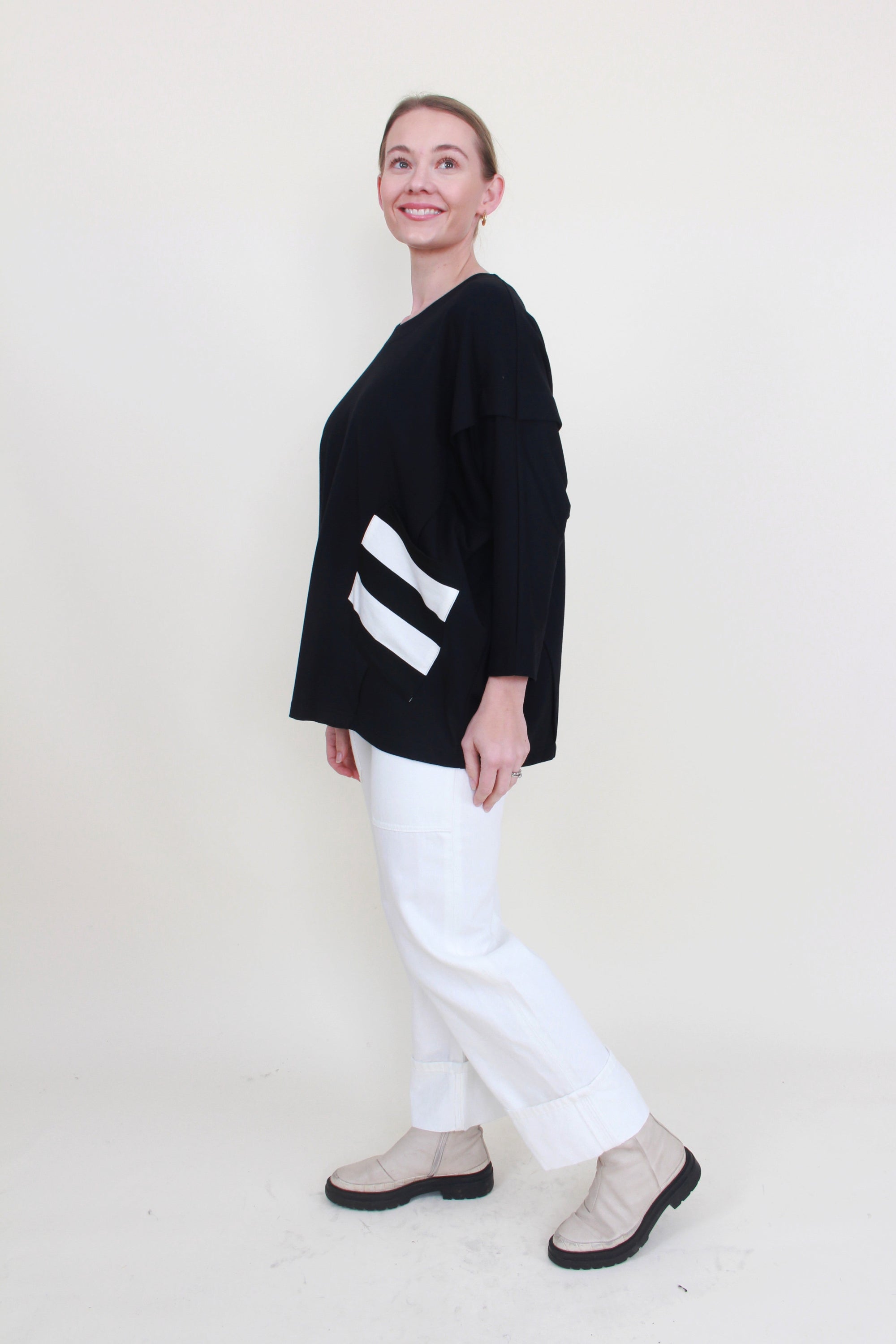 womens relaxed long sleeve sweater top black with white contrast bold stripes side