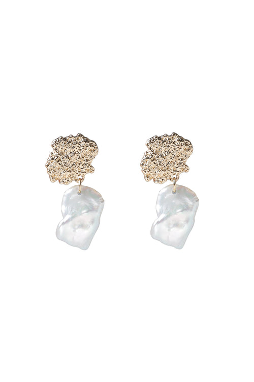 gold-freshwater-pearl-earrings