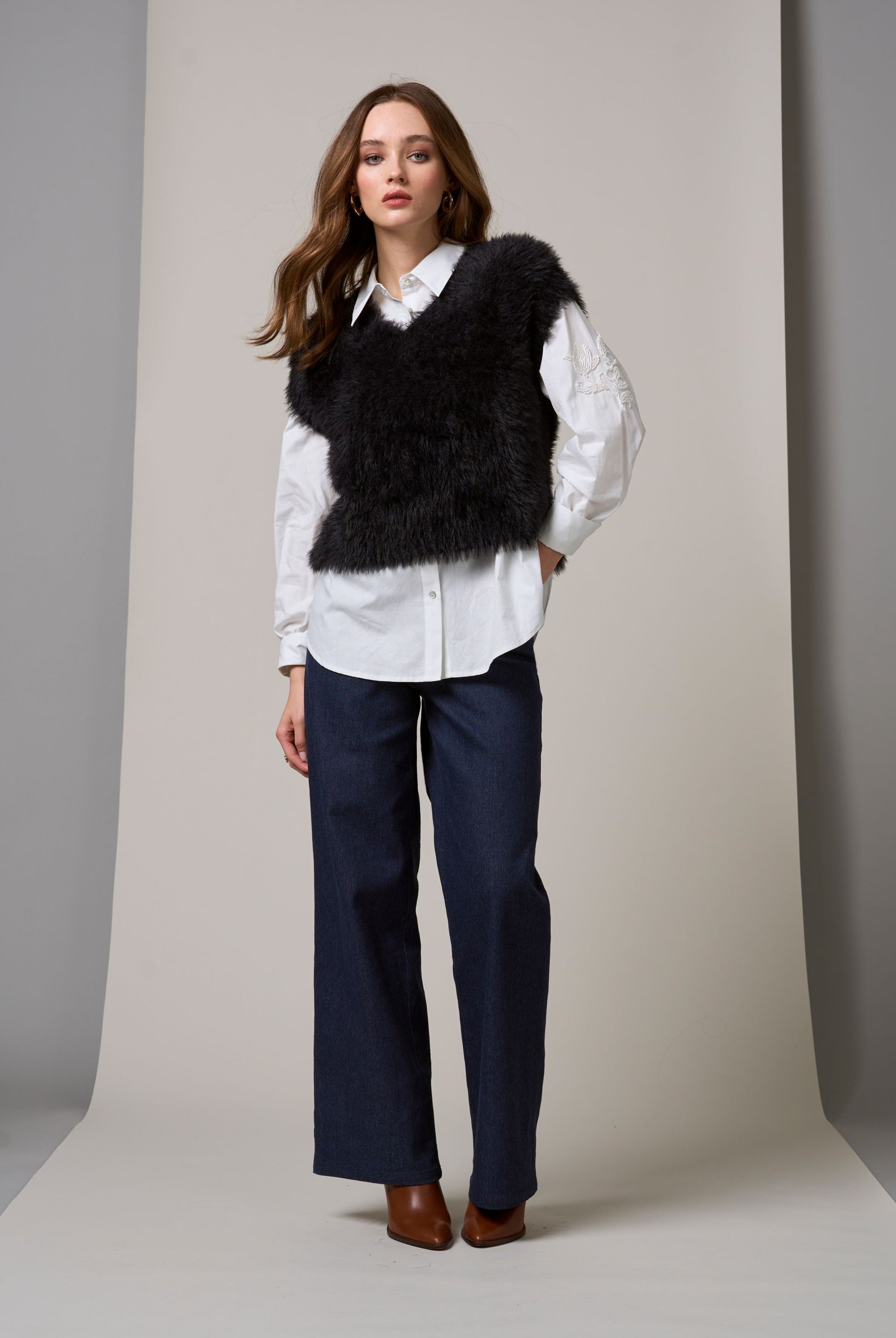 fluffy-knitted-vest-black-plus-size-clothing