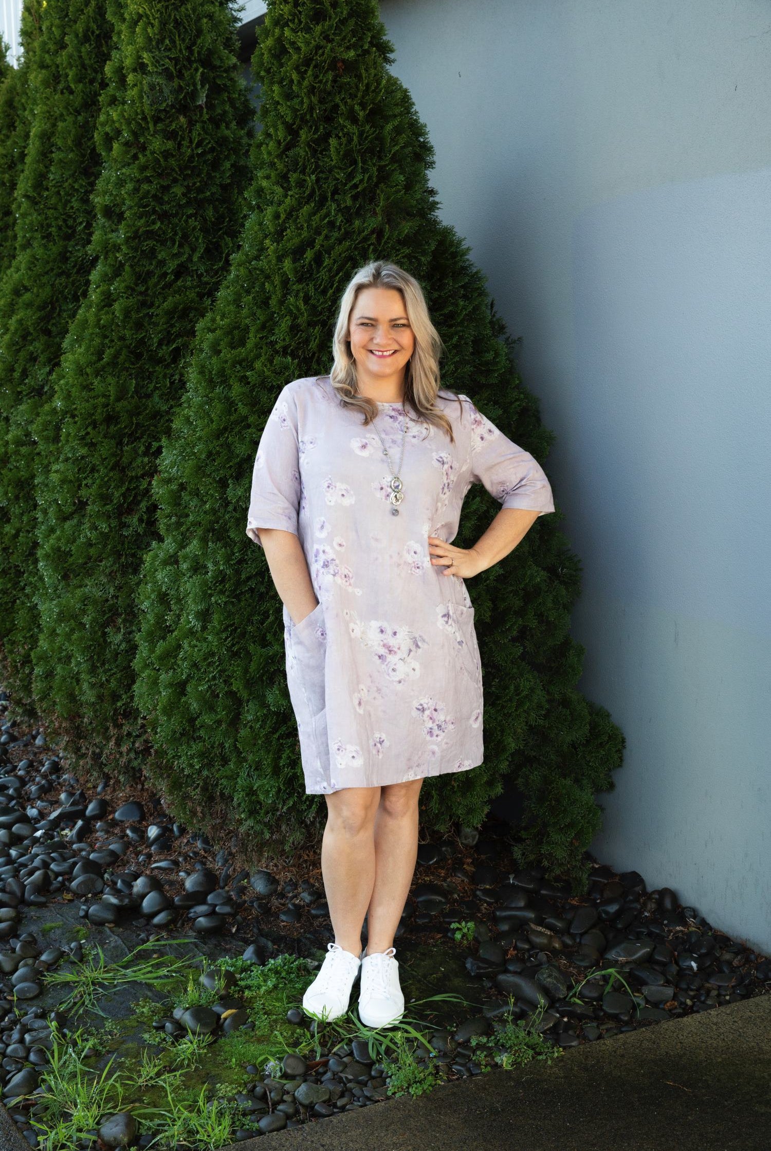 magazine-bee-pocket-dress-exclusive