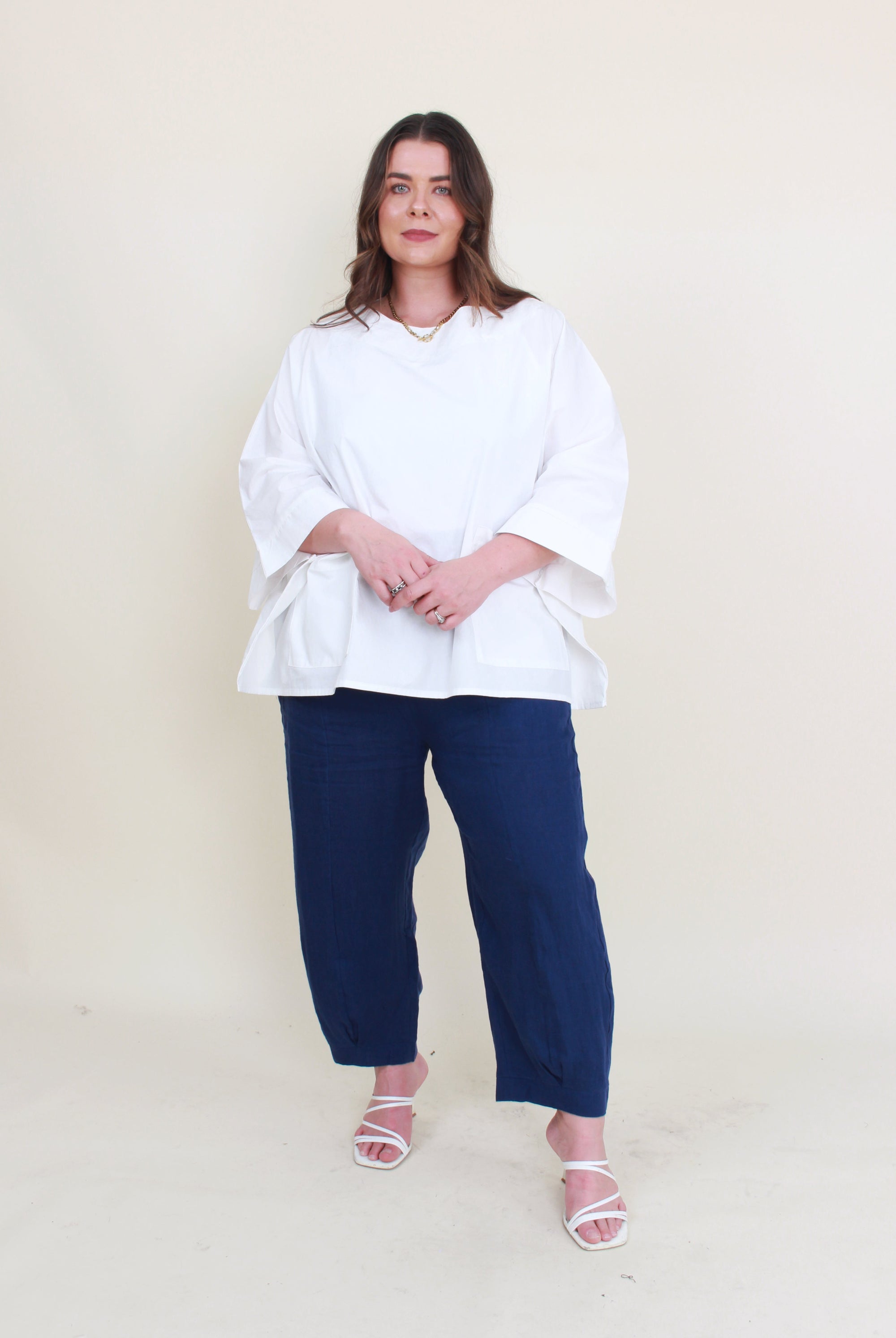 womens linen cocoon pant in navy worn by model