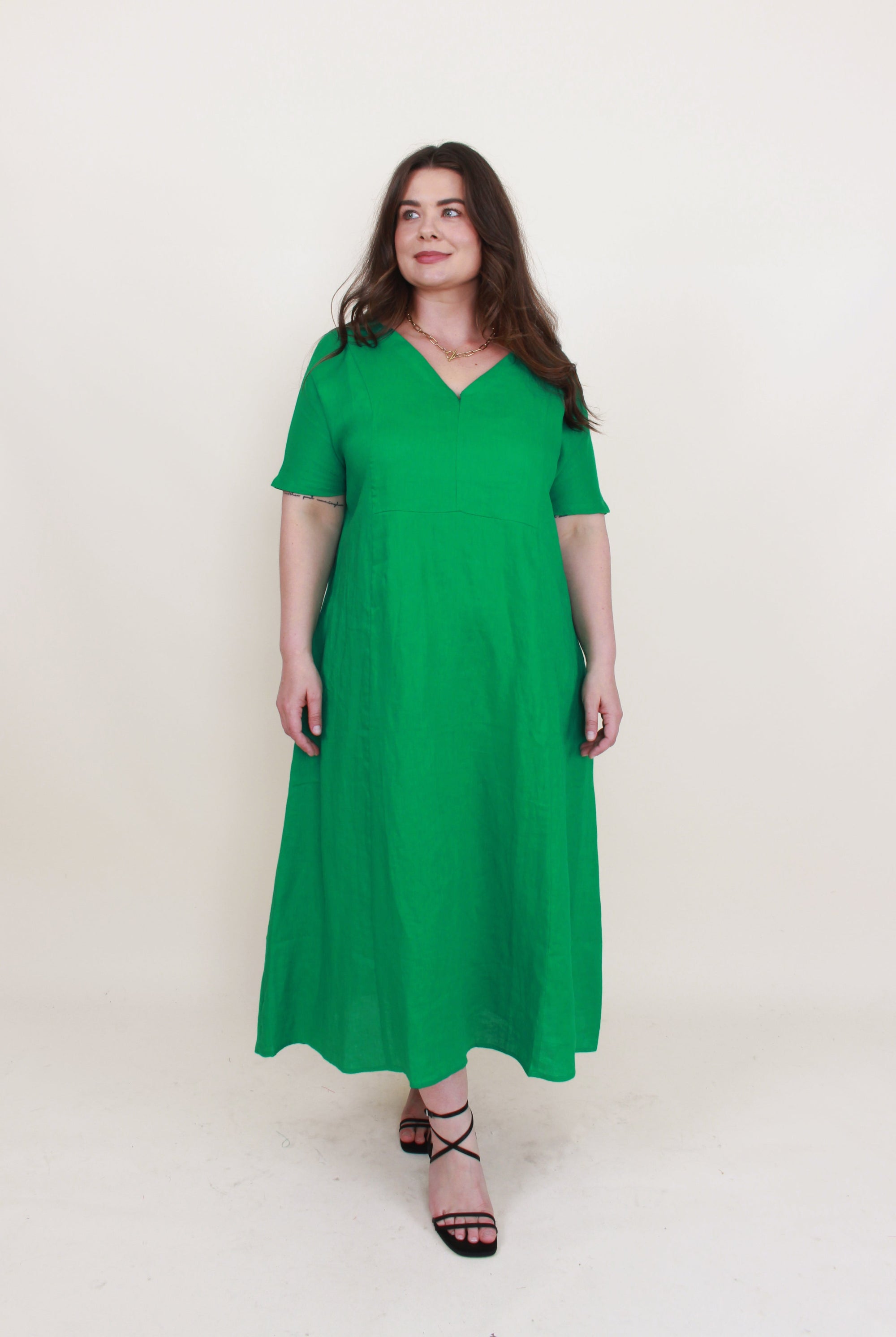 womens midi maxi linen dress in emerald worn by model