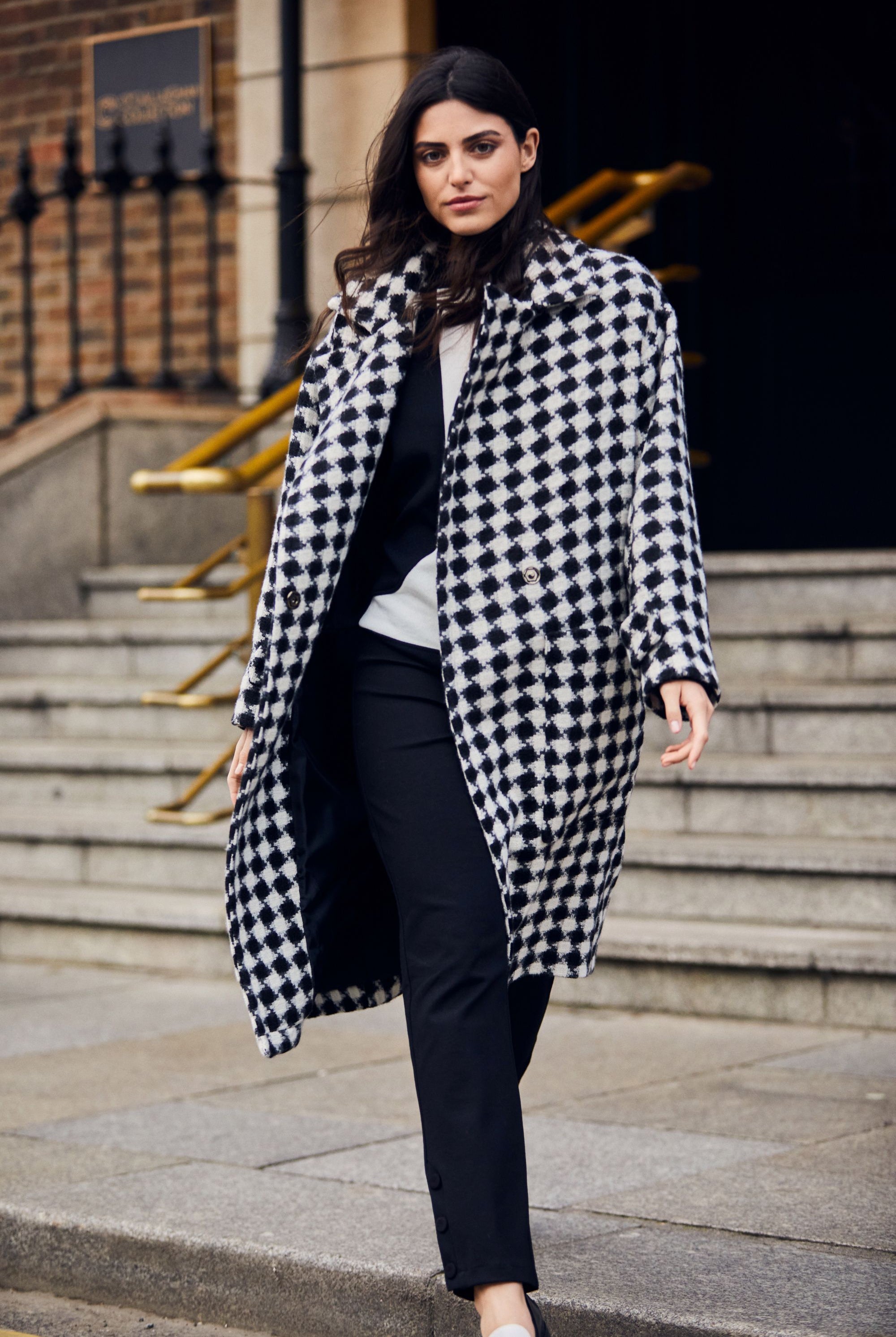 blurred-check-longline-coat-black-ecru