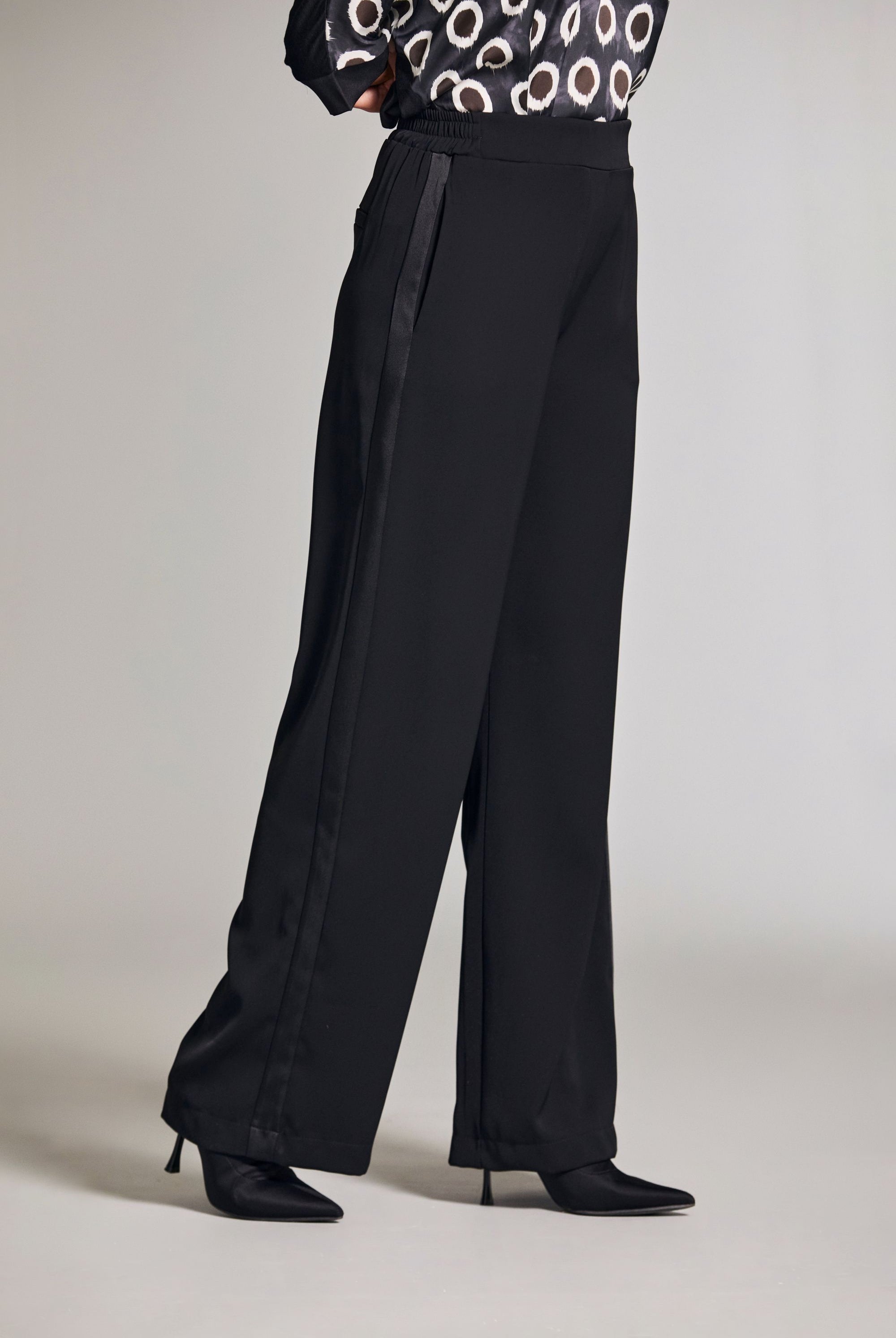cocktail-pant-relaxed-fit-black
