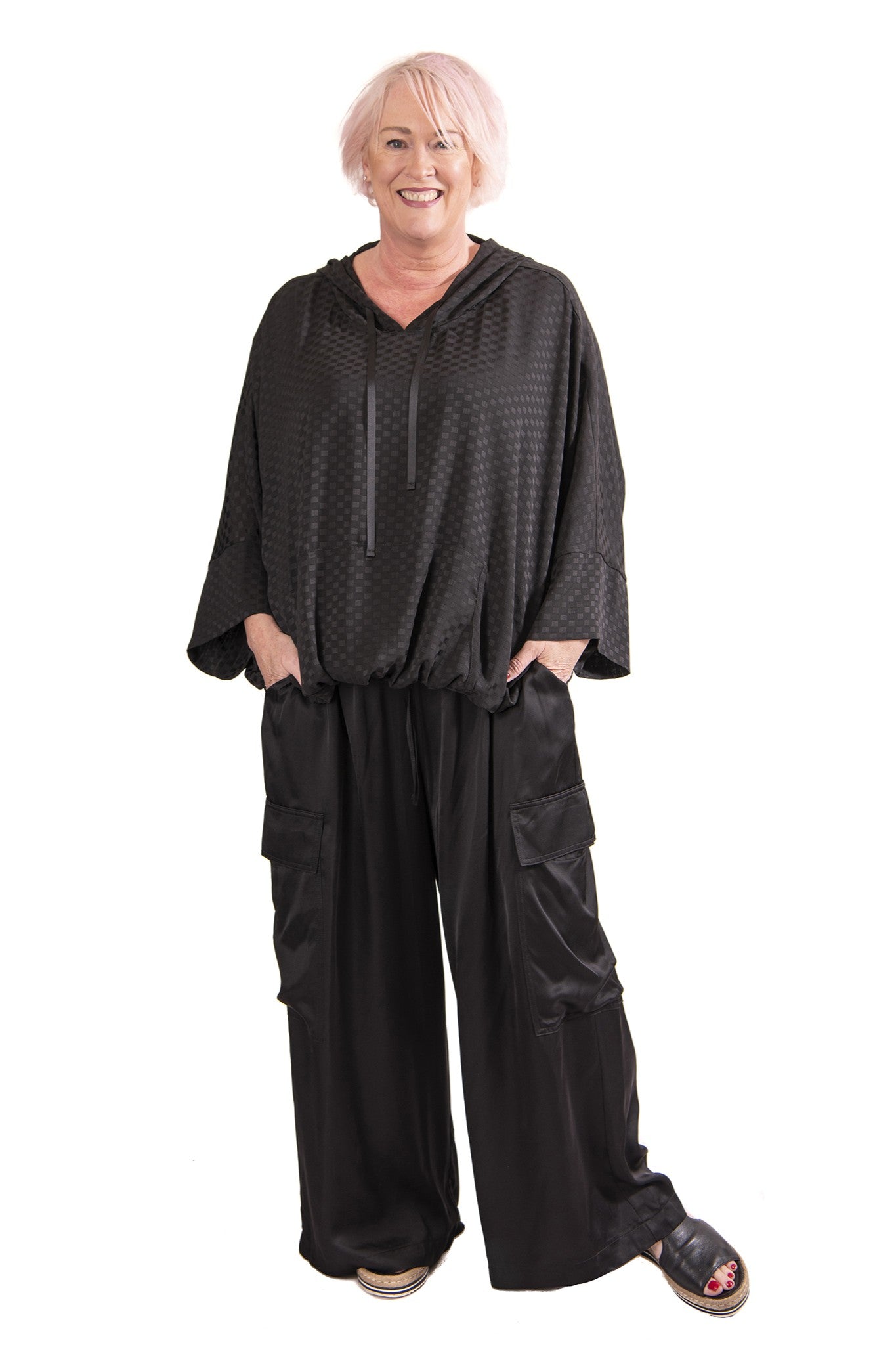 womens wide leg flowy cargo viscose pants black