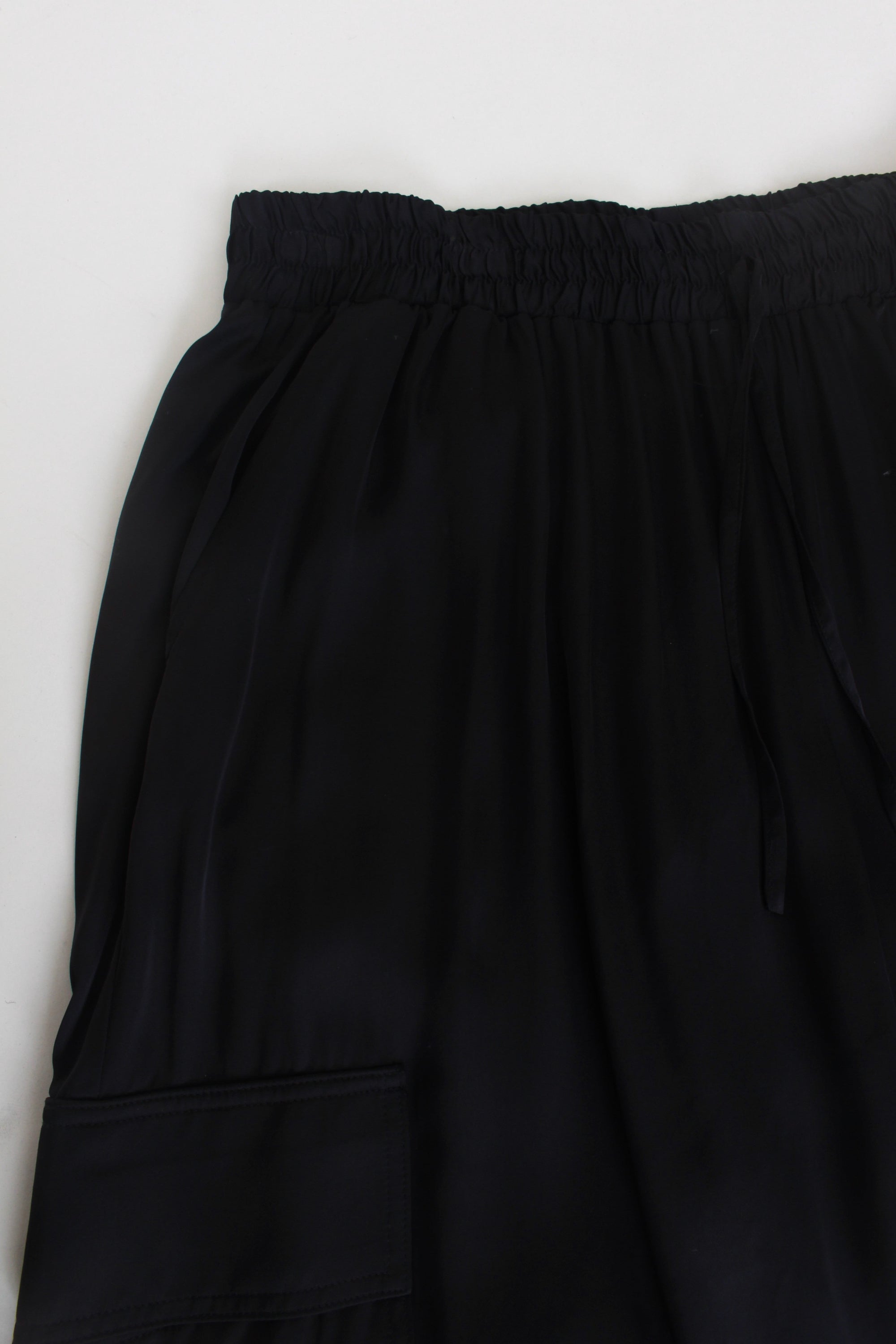 womens wide leg flowy cargo viscose pants black detail