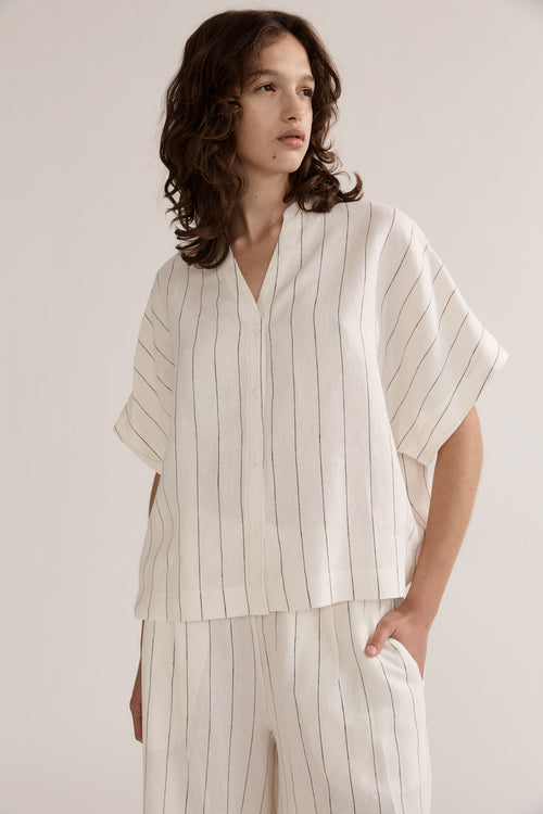 realxed-summer-linen-blouse