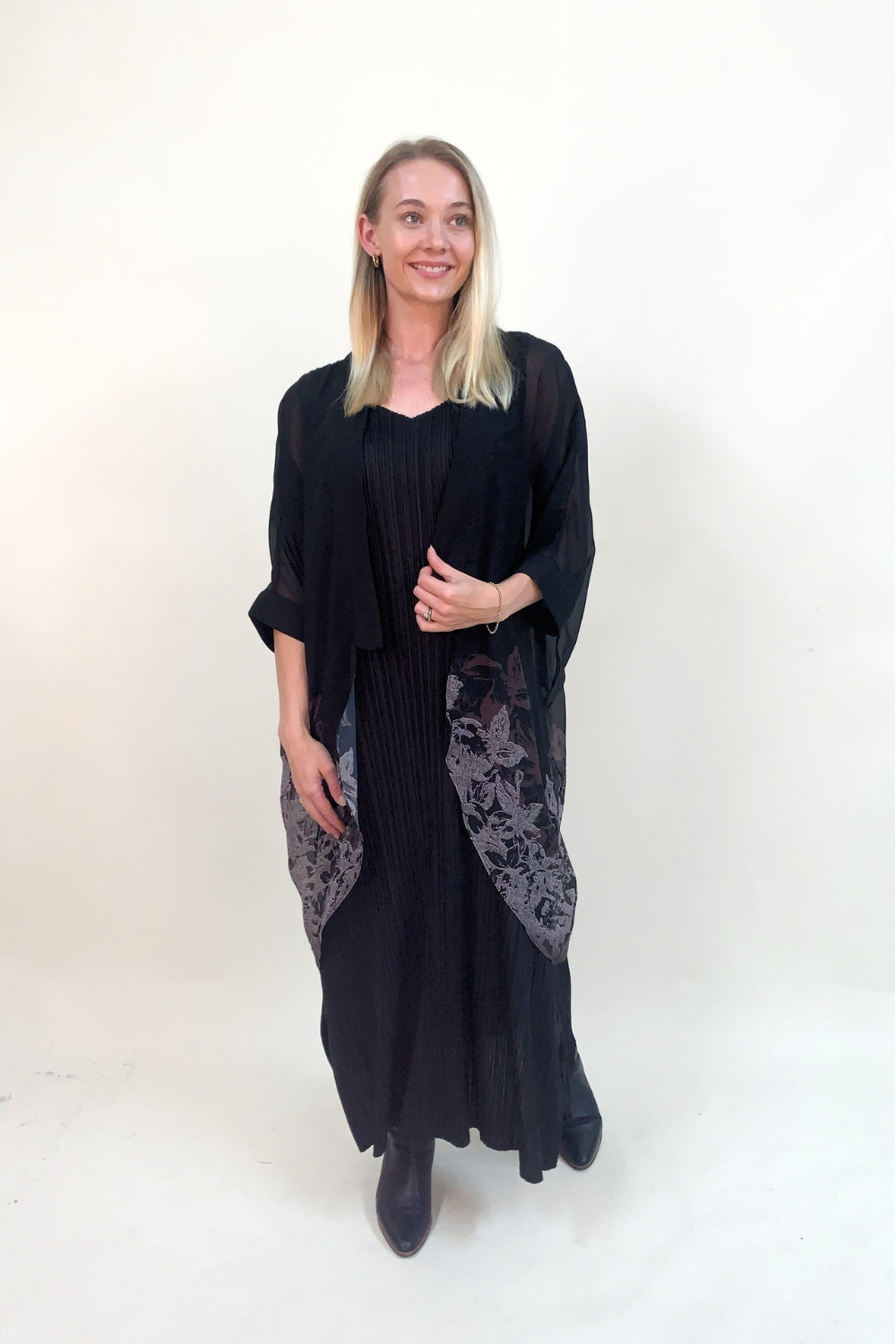 semi-sheer-floral-kimono-black-plus-size-clothing