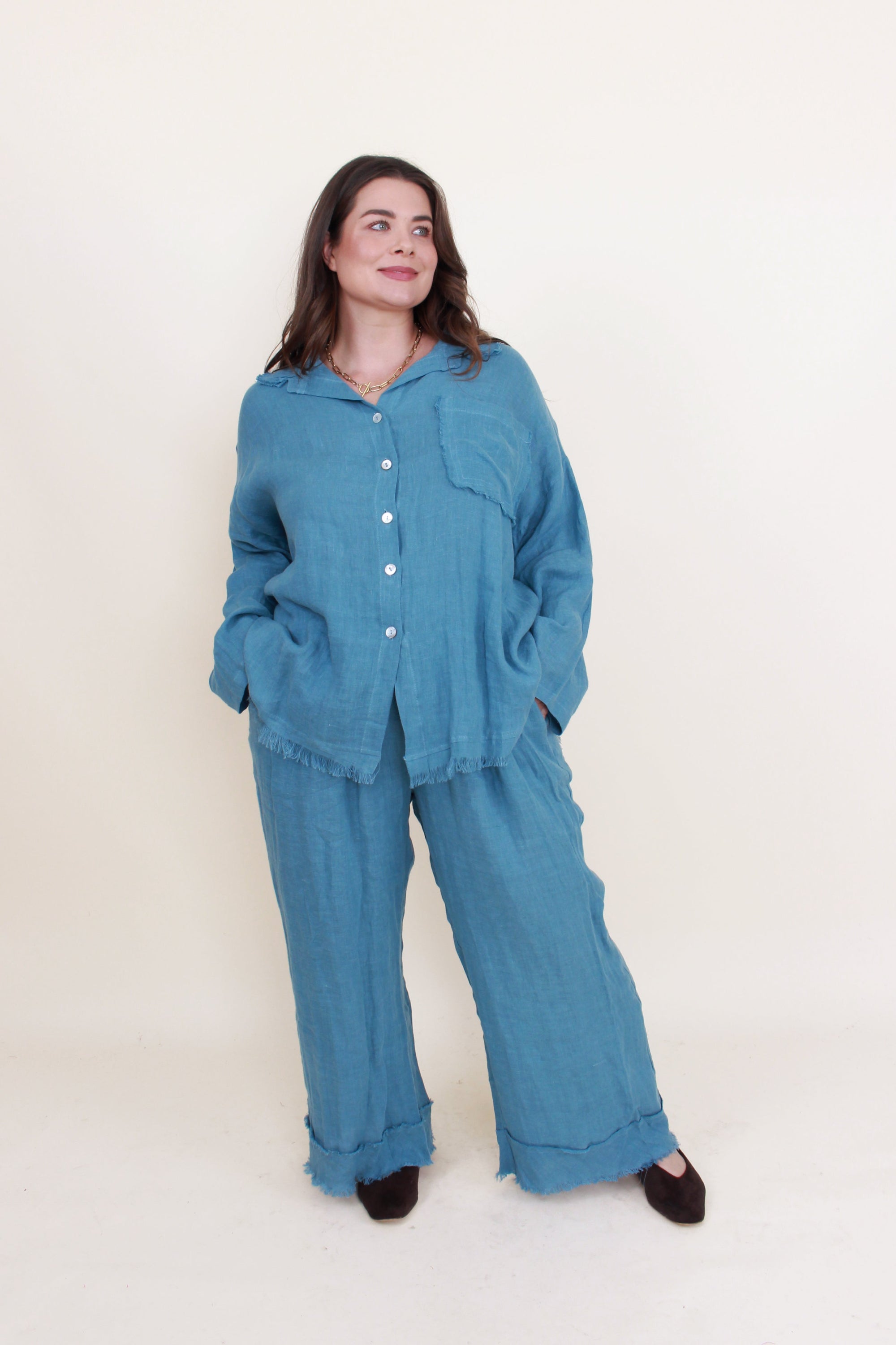 Linen frey hem shirt and pants blue worn by model 