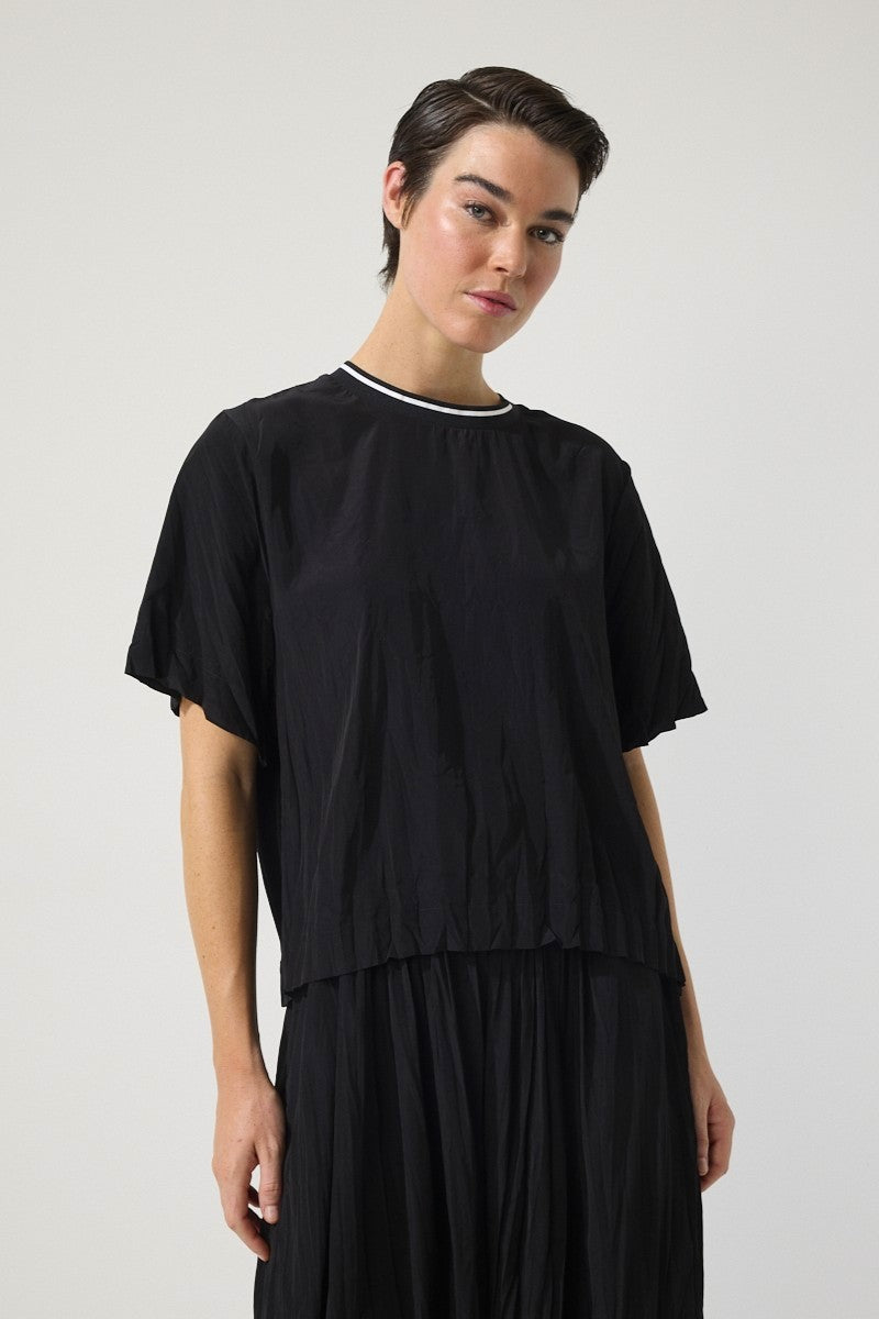 womens relaxed fit tee with crinkle texture contrast crew neck black worn by model