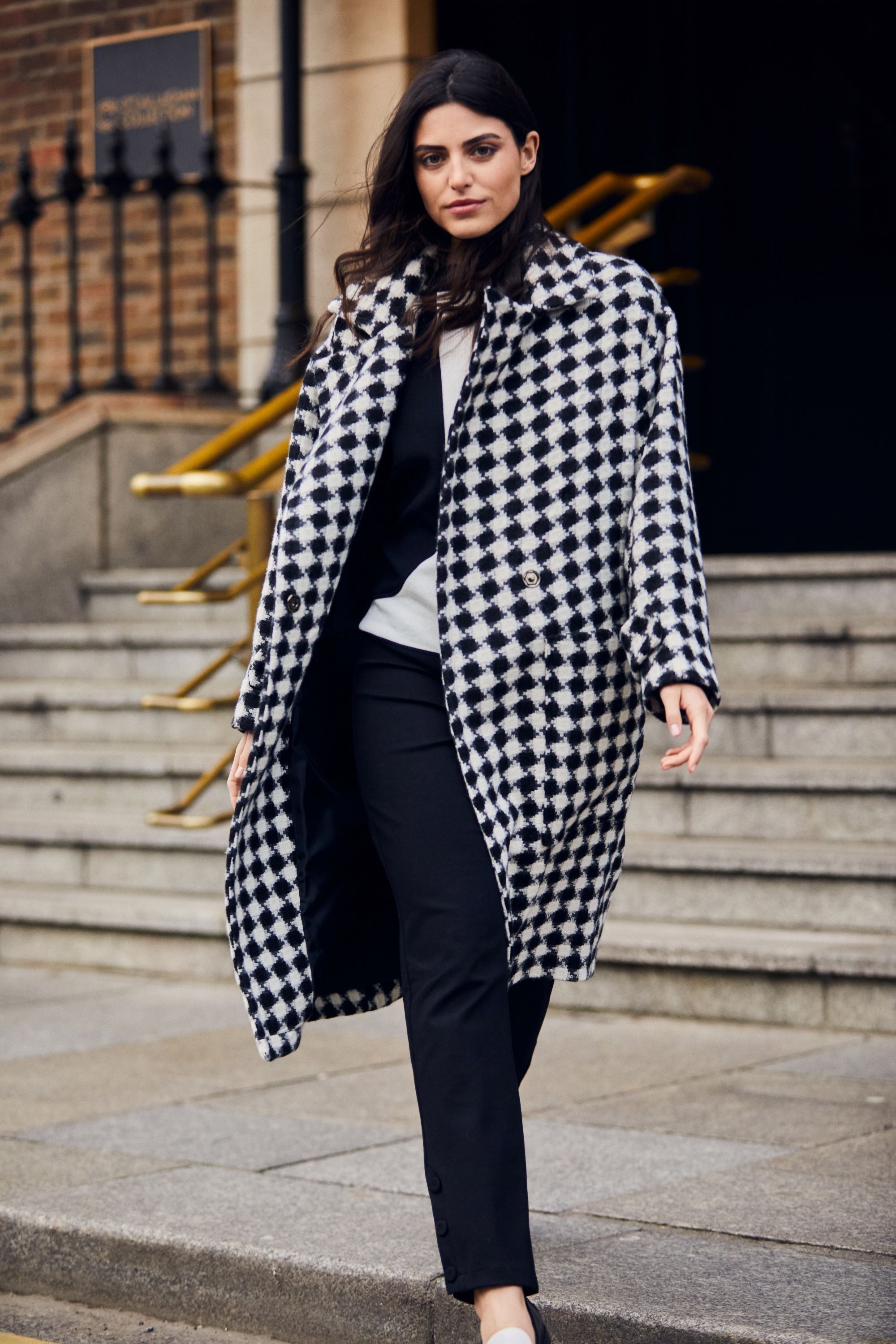 blurred-check-longline-coat-black-ecru