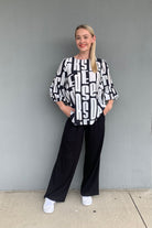 dressed-motif-blouse-monochrome