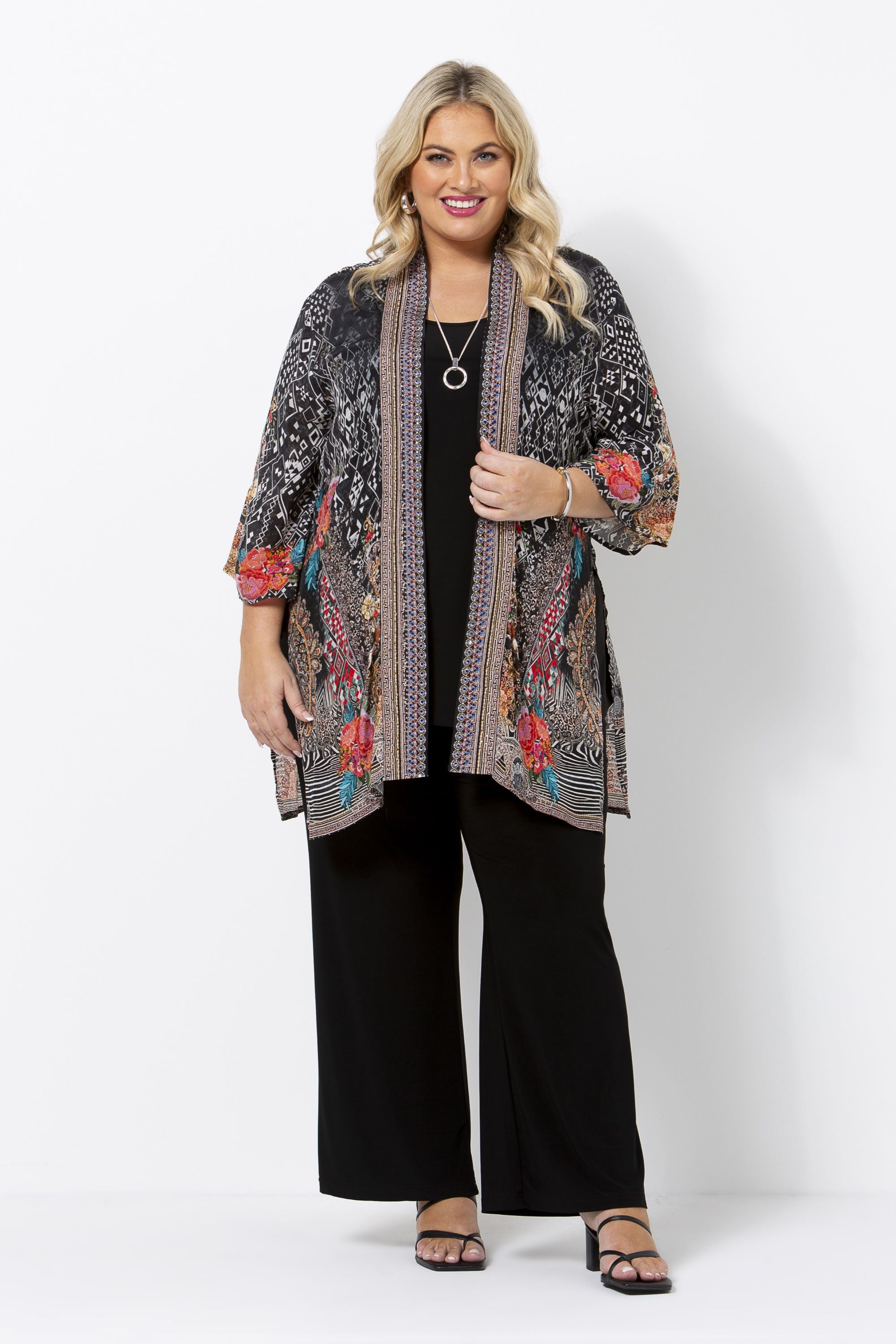 plus-size-clothing-black-print-kimono