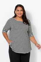 plus-size-clothing-stripe-tee-black-white