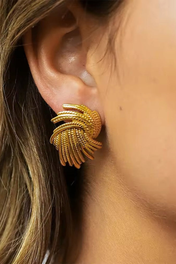twister earrings gold